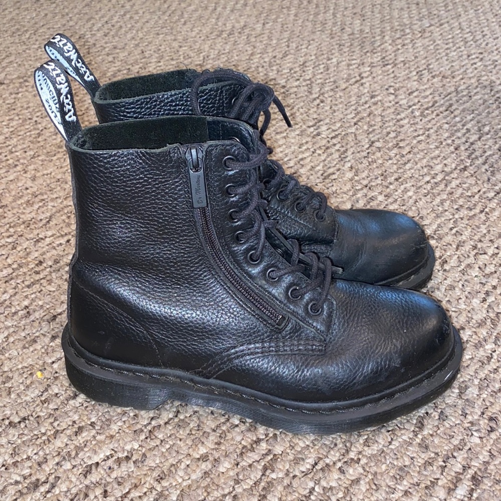 Dr. Martens Zip Pascal Boots